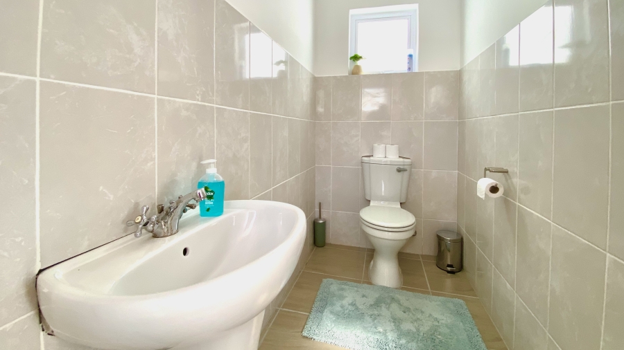 4 Bedroom Property for Sale in Jacobsbaai Western Cape